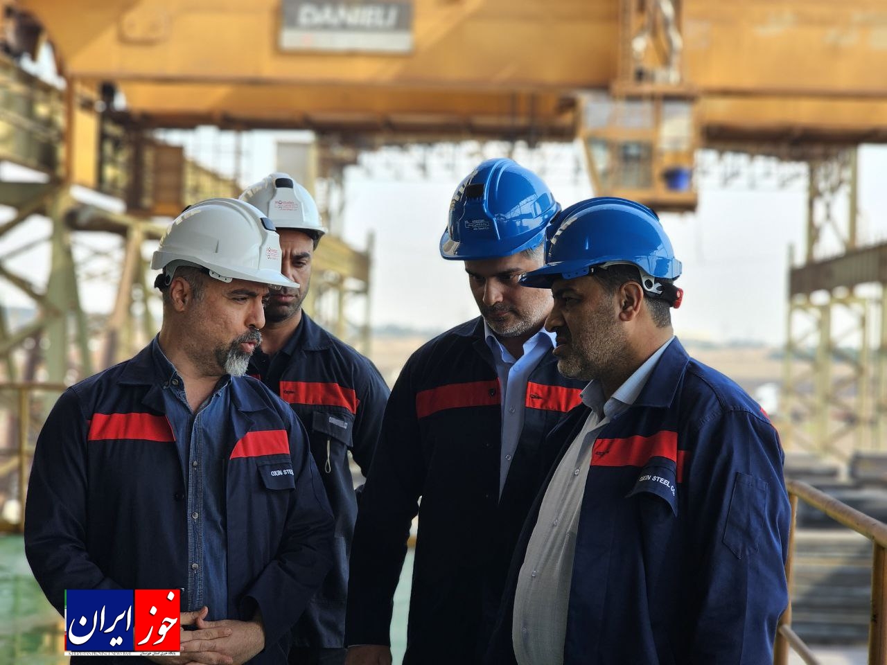 بازدید مدیرعامل و مدیران تولید شرکت فولاد اکسین خوزستان از خط تولید