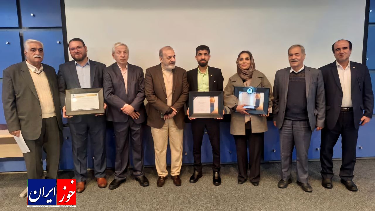 درخشش روابط عمومی فولاد اکسین در نوزدهمین جشنواره ملی انتشارات روابط عمومیهای ایران